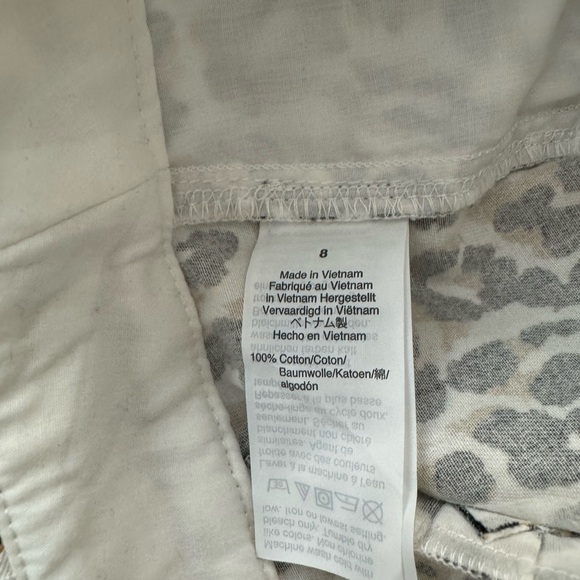 J. Crew Factory 3.5" classic chino short Leopard print size 8 (B) - Picture 5 of 7